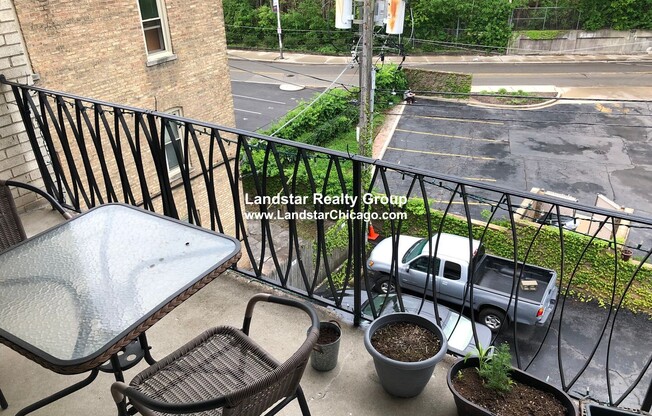 1326 CHICAGO AVE