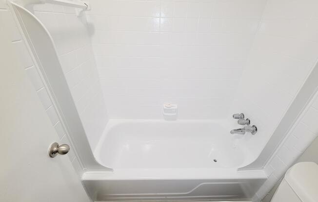 2 beds, 2 baths, 1,050 sqft, $1,229