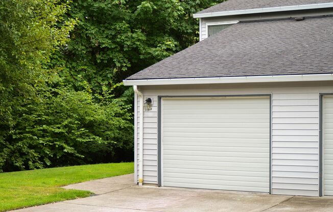 2 beds, 2.5 baths, 1,497 sqft, $2,020, Unit H41