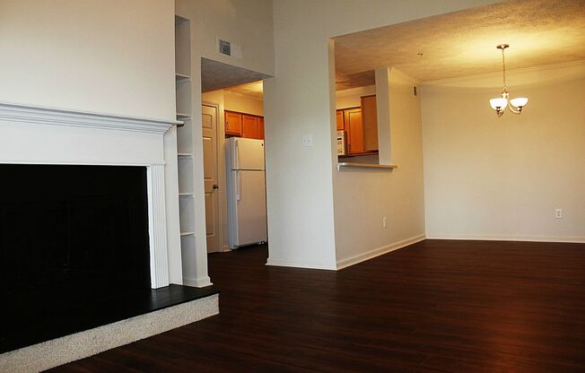 2 beds, 2 baths, 1,033 sqft, $1,689, Unit 30-30106