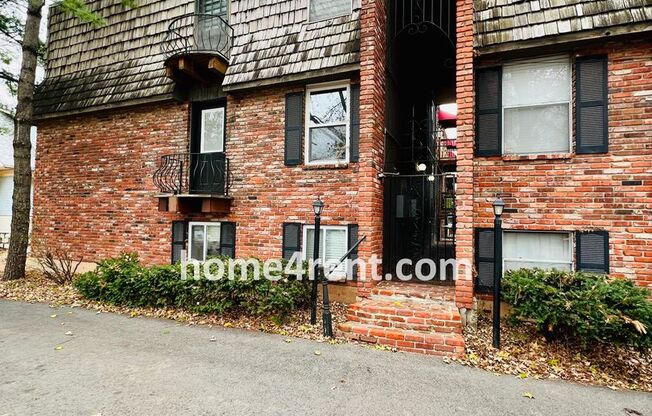 West Plaza Condo w/ an Updated Kitchen, Lots of Privacy and a Swimming Pool!