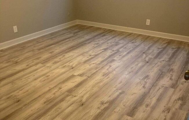 2 beds, 1 bath, 950 sqft, $1,195, Unit 11210 W 60th Terrace - Unit A