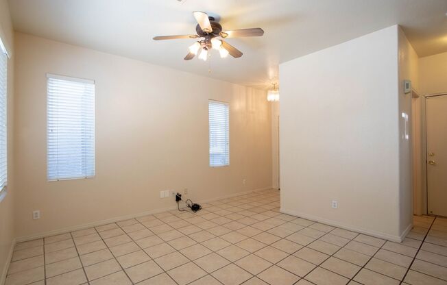 MOVE-IN READY 3-BEDROOM HOME IN GATED COMMUNITY!!!