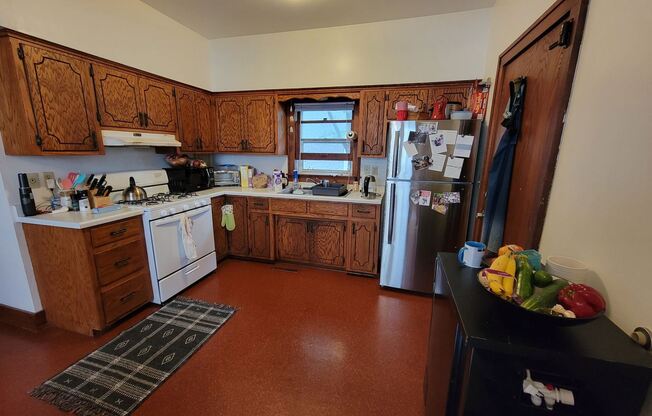 2412 24th Ave S