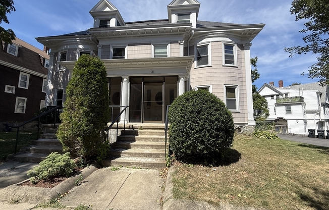 731 CAMBRIDGE ST