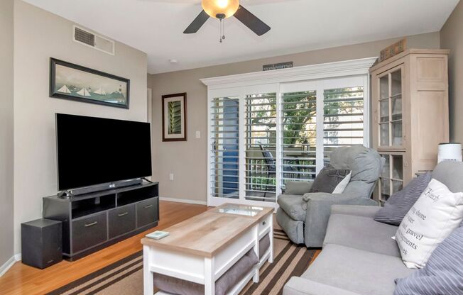 1 bed, 1 bath, $1,595, Unit UNIT 803