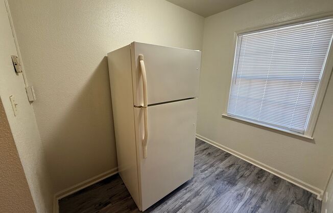 2 beds, 1 bath, 1,100 sqft, $1,325, Unit 408-2
