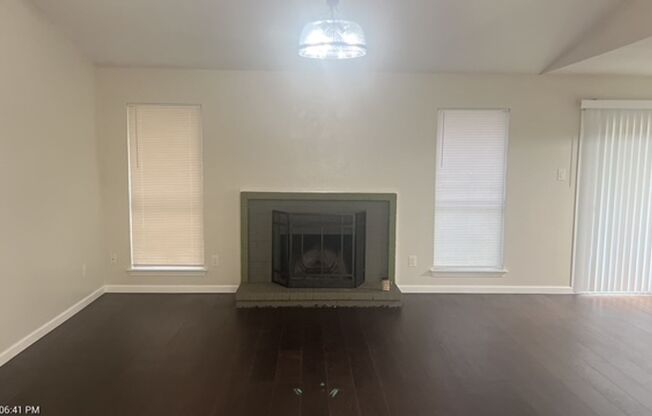 3900 Glen Knoll Court Arlington, TX 76016