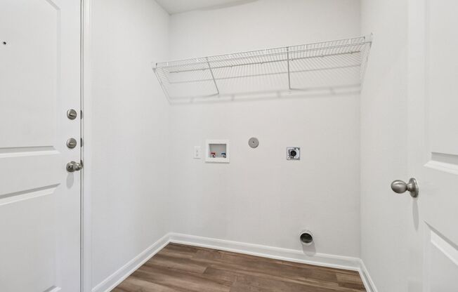 3 beds, 2 baths, 1,572 sqft, $1,945, Unit 612 Trinity Trl