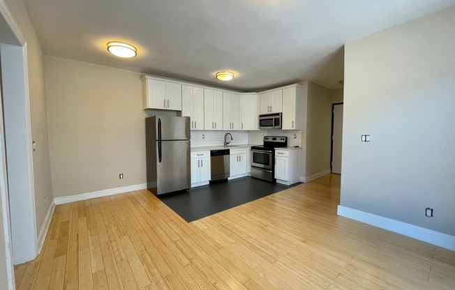 651 W 188 ST