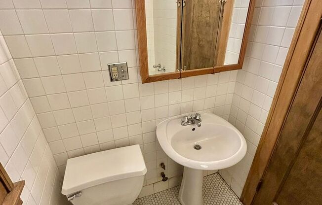 1 bed, 1 bath, 475 sqft, $2,370, Unit 233-122