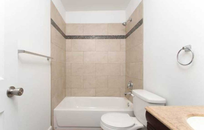 2120 Monterey St 102