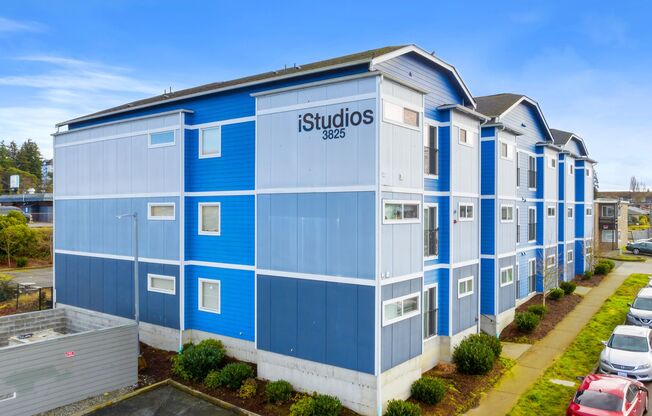 iStudios