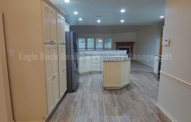 3 beds, 2 baths, $1,875