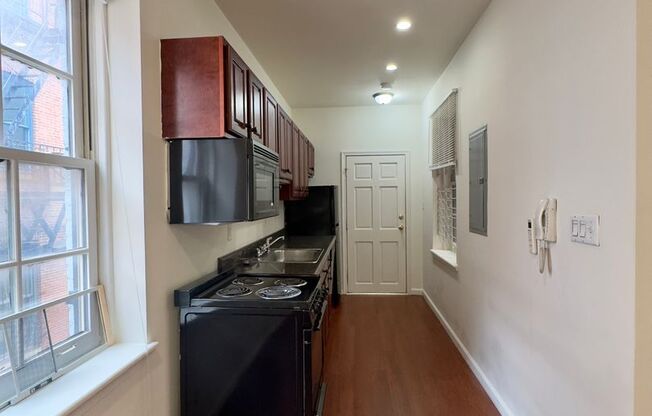 8 AND 21 E EAGER ST