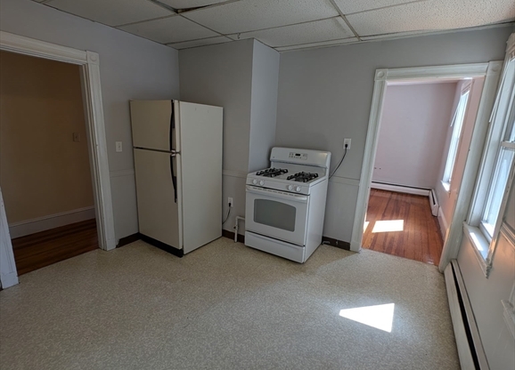 24 MONTFERN AVE