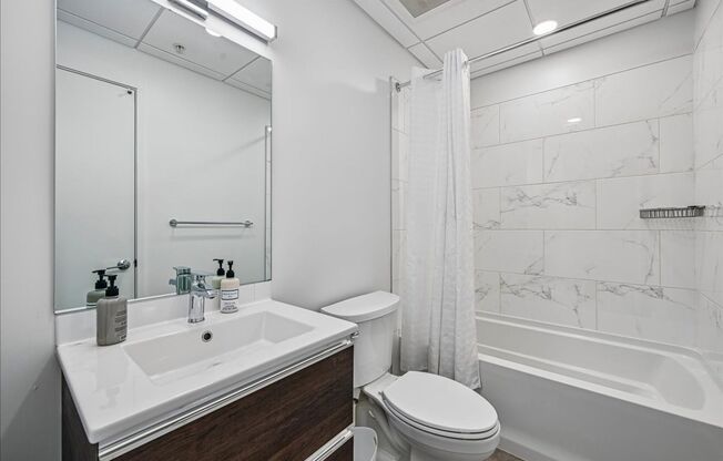 1 bed, 1 bath, 569 sqft, $1,899, Unit 208