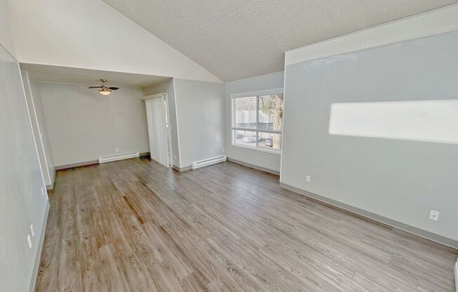 2 beds, 1 bath, 700 sqft, $1,675, Unit C11