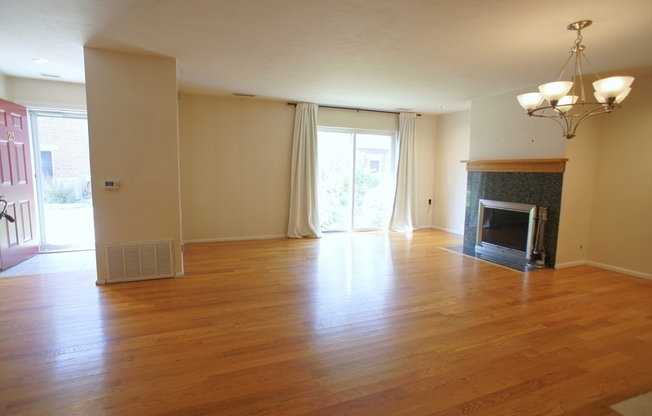 152 QUINCY SHR DR