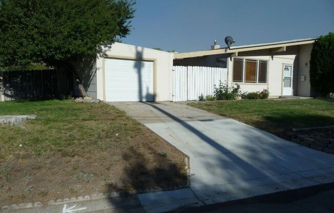 3 bed/1 bath/1 car garage home for rent in N. Reno