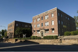 Studio, 1 bath, 636 sqft, $750, Unit B-19