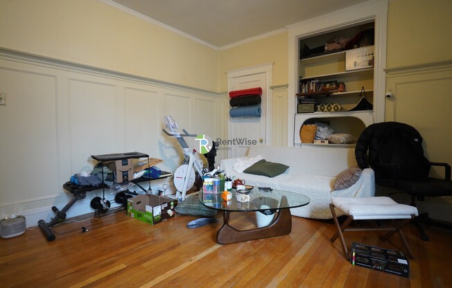 1128 COMMONWEALTH AVE