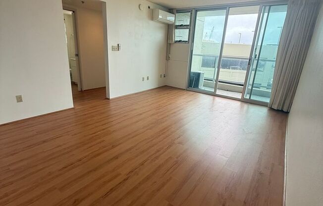 2 beds, 1 bath, $2,700, Unit UNIT 603