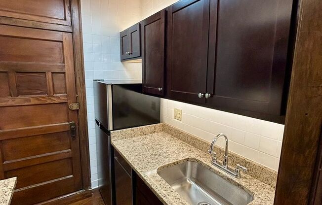Studio, 1 bath, 450 sqft, $1,795, Unit 520-N2