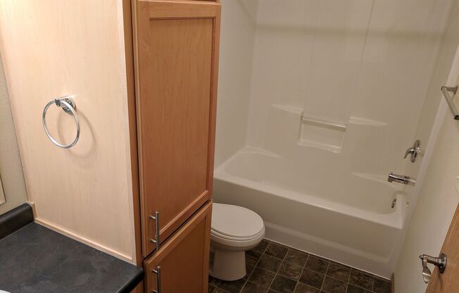 2 beds, 2 baths, 894 sqft, $1,280, Unit 627-308