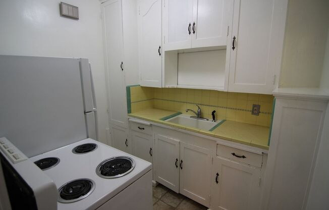 1 bed, 1 bath, 500 sqft, $695, Unit 112