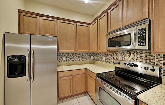 2711 PINE OAK TRL