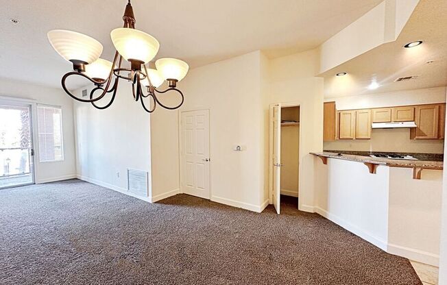 71 E Agate Ave #207