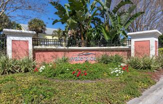 2 beds, 1 bath, $2,100