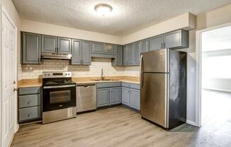 Kitchen and living roomat Greenwood Village, Charlotte, North Carolina