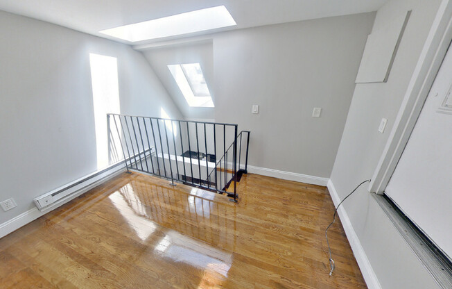 3 beds, 1 bath, $7,295, Unit 6B