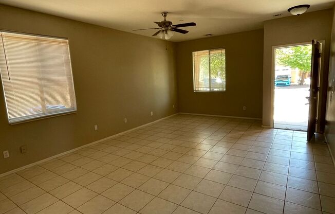 Four bedroom 2 bath in Laveen Farms