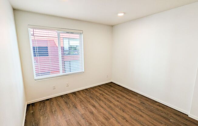 Studio, 1 bath, 186 sqft, $1,275, Unit 202-ARCH