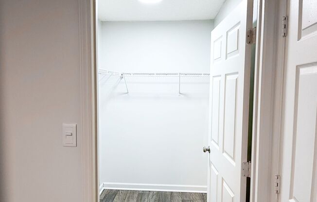 3 beds, 2 baths, 1,281 sqft, $1,284