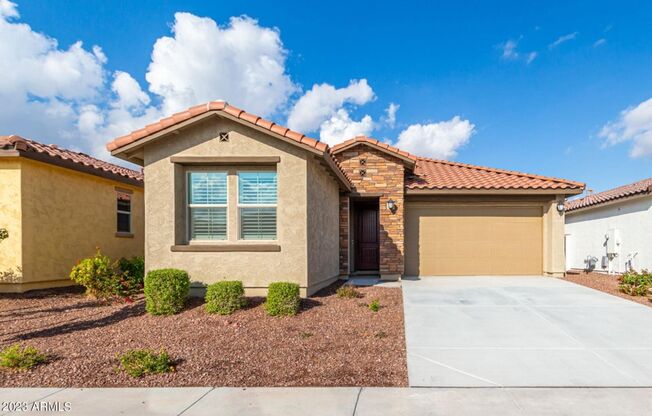 Stunning 3 bedroom home in Litchfield Park!