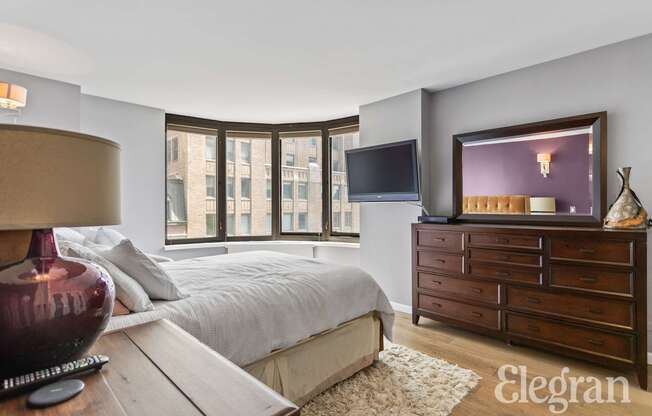 4 beds, 3 baths, 971 sqft, $10,900, Unit 8IJ