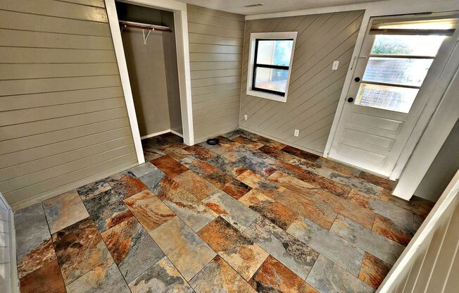 11710 Gateway DR SE - 11710-A