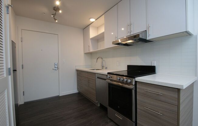 Studio, 1 bath, 255 sqft, $1,200, Unit 210