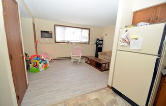 2 beds, 1 bath, $775