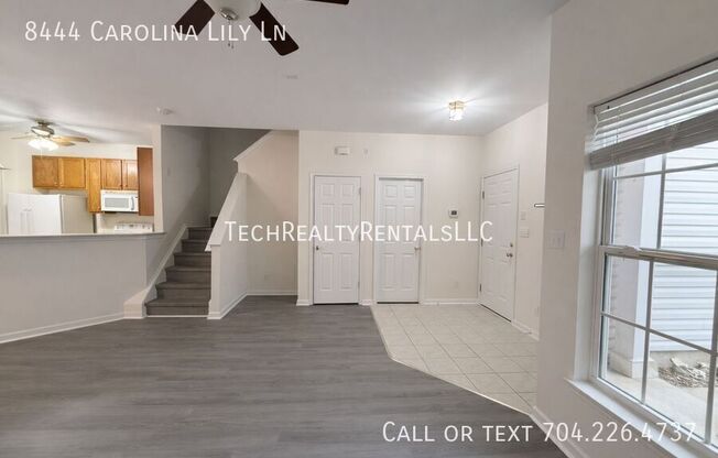 8444 CAROLINA LILY LN