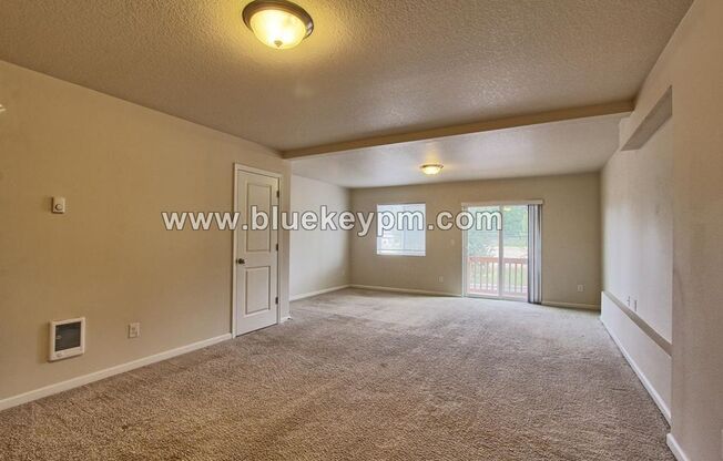 3 beds, 2.5 baths, $2,395