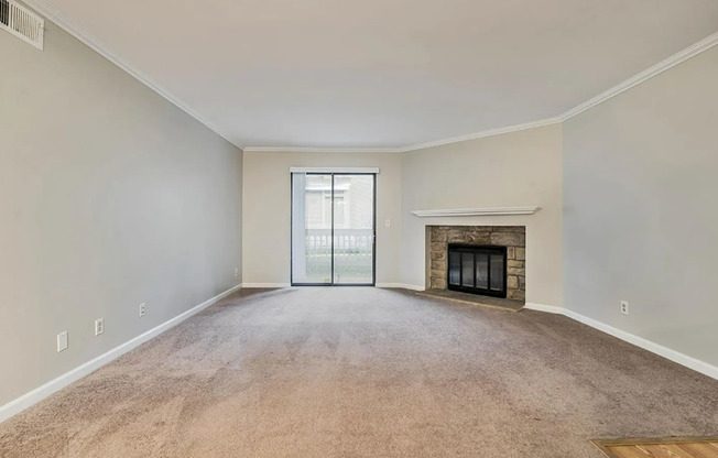 2 bedroom/2 bathroom main level condo!