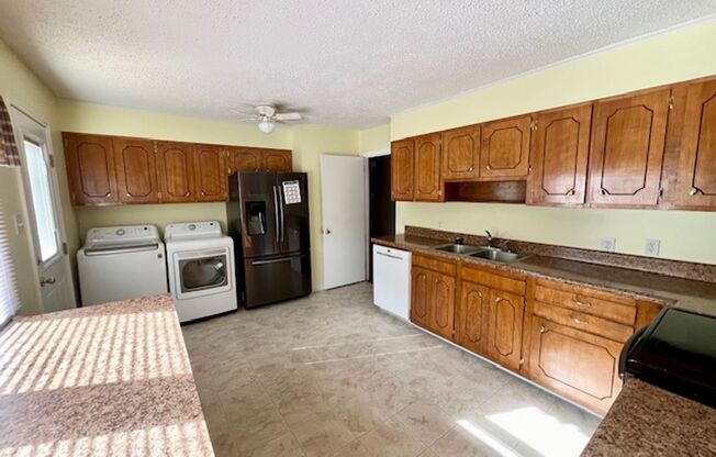 3 beds, 2 baths, $1,750