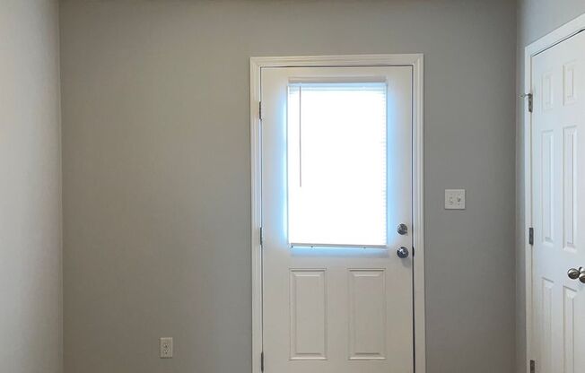 2 beds, 2 baths, $900, Unit 348E