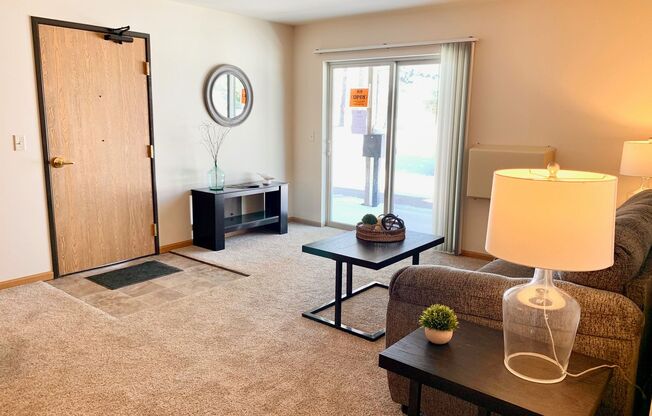 2 beds, 1 bath, 895 sqft, $1,070, Unit ME 2301-67