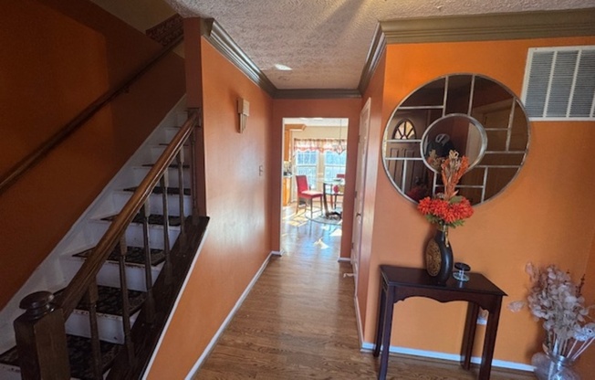 8310 CHESTNUT FARM LN